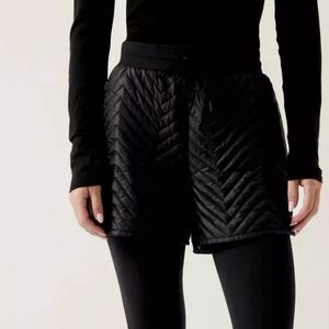 Athleta Quilted Apre Ski Shorts In Black. Size 16. EUC. #467120